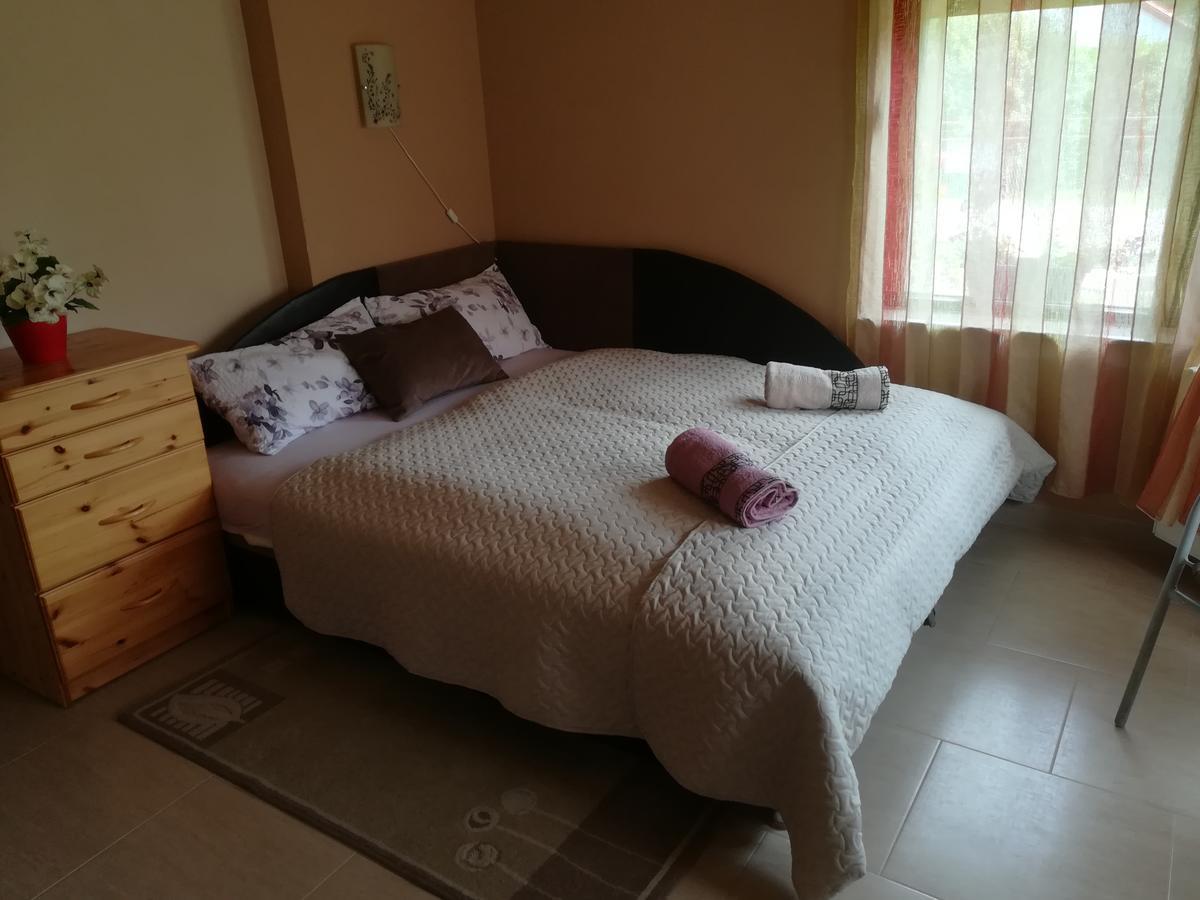 Betty Apartman Balatonfuzfo Exterior foto